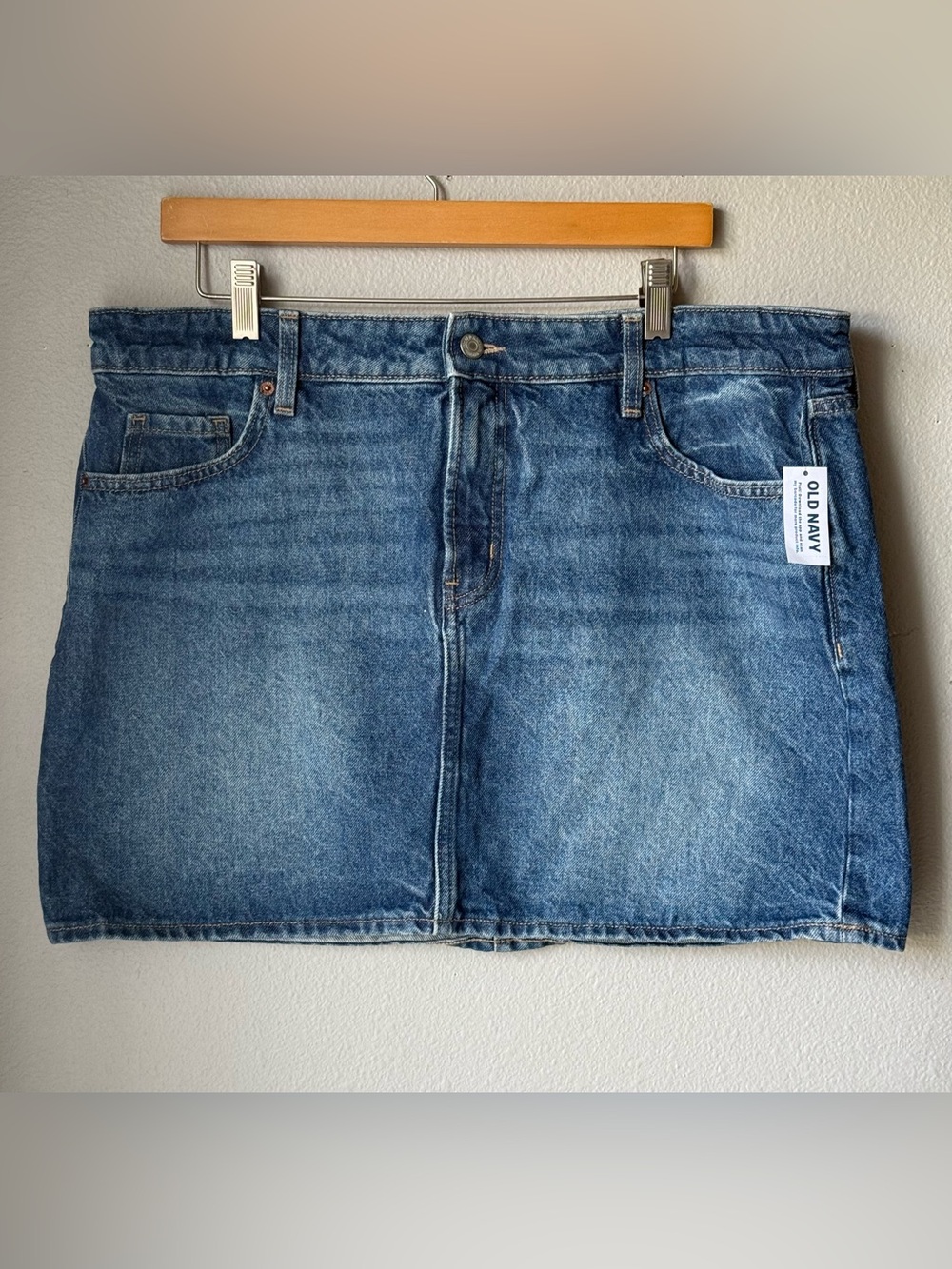 Old Navy NWT Blue Denim Mini Skirt Women’s Size 14 Mid-Rise